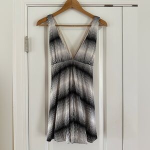 alice + olivia V-neck 100% Silk Tank Top